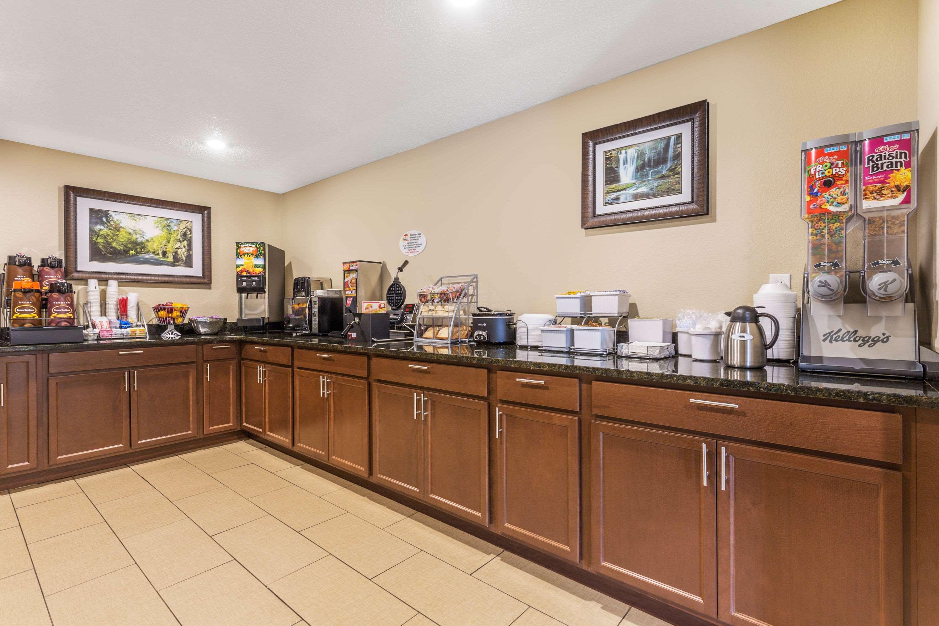 Hotel Super 8 By Wyndham Wv
