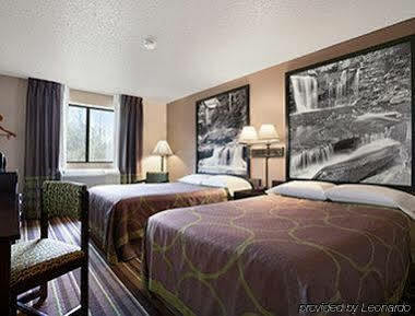 Super 8 By Wyndham Wv Weston