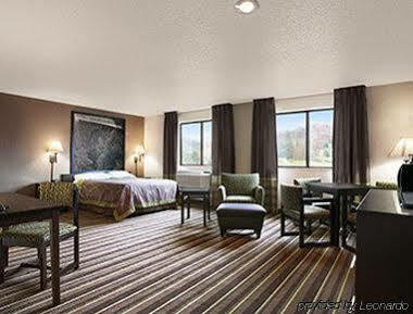 Super 8 By Wyndham Wv Hotel 2*