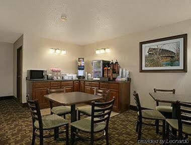 Super 8 By Wyndham Wv