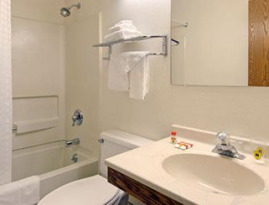 Hotel Super 8 By Wyndham Wv Weston